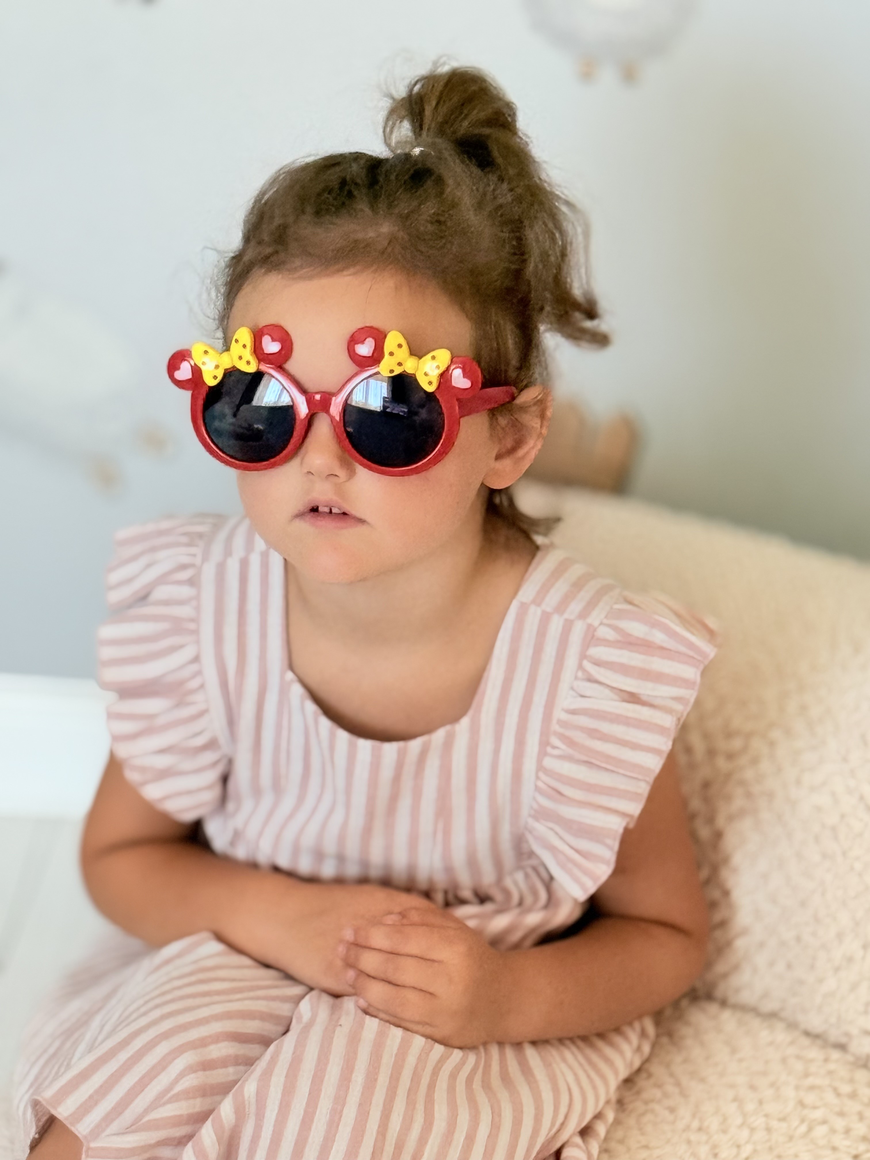 Ochelari de Soare pentru Copii, Marime Universala, Rosu cu Fundite Galbene, Plastic
